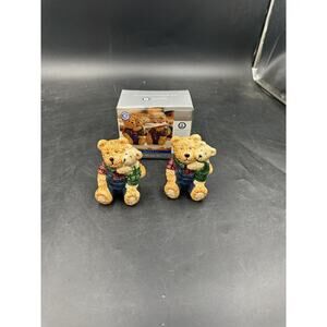 Home Trends Homespun Holiday Collection Bear Salt and Pepper Shakers NIB
